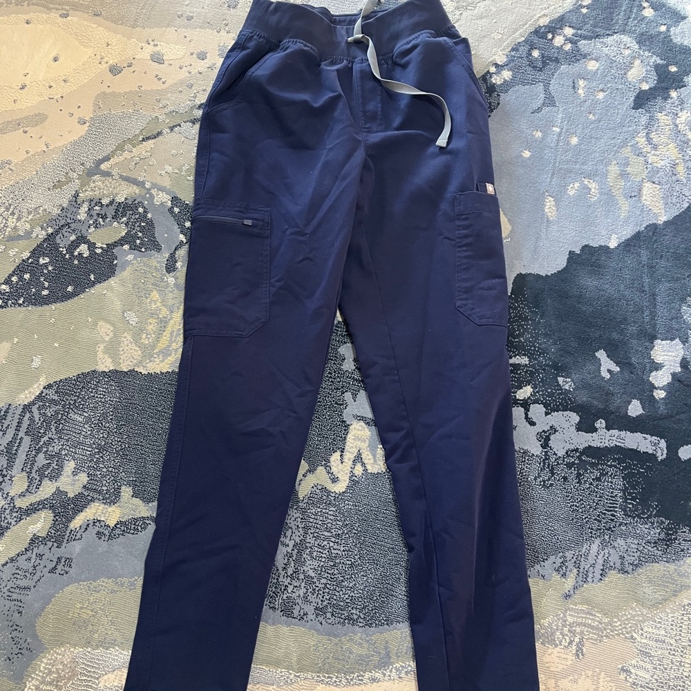 Women’s Figs Navy Pants